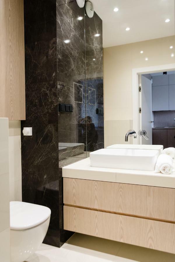 Luxlux Apartments Metro Slodowiec Warsaw Exterior photo